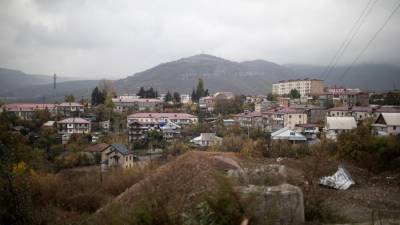 Власти Карабаха сообщили о ракетном обстреле Степанакерта