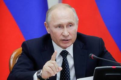 Журналисты утверждают, что у Владимира Путина болезнь Паркинсона