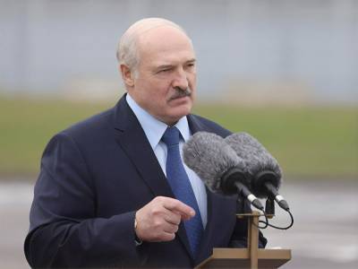Лукашенко считает выборы в США "позорищем"