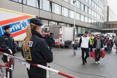В Лейпциге митинг против карантина перерос в столкновения с полицией