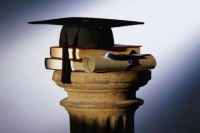 Дипломы о высшем образовании в России хотят наделить «сроком годности»