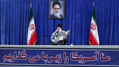 Верховный лидер Ирана назвал выборы в США настоящим представлением