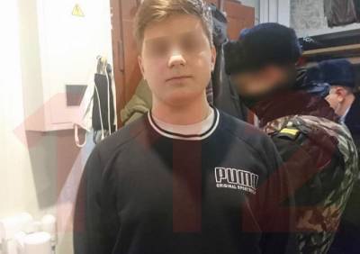 В Санкт-Петербурге 15-летний школьник попытался расправиться со своей семьей