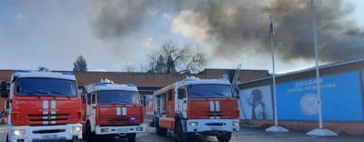 В Краснодаре локализован крупный пожар в тире ДОСААФ