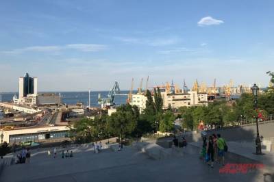 В Одессе на митинге потребовали снести памятник Екатерине II