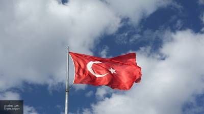 В Баку прибыли главы МИД и Минобороны Турции