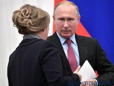 Кремль опровергает информацию о скорой отставке президента