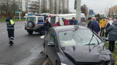 В Минске опрокинулся автомобиль скорой помощи
