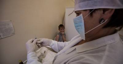 Жители крупных городов России высказались о прививке от коронавируса