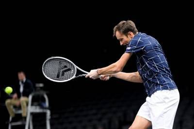 Даниил Медведев выиграл теннисный турнир серии Masters в Париже