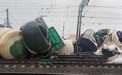 В России масштабная авария поезда парализовала Транссибирскую магистраль