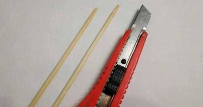 Как очистить слив от волос при помощи палочки для суши, не запачкав руки - skuke.net