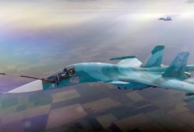 Российские летчики отработали дозаправку на скорости около 600 км/ч