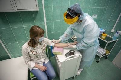 Коронавирусом в Новосибирской области чаще болеют молодые
