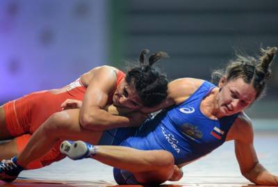 Ростовчанка завоевала серебро международного турнира по женской борьбе
