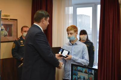 Юному жителю Ивановской области, спасшем ребенка, вручили медаль «За проявленное мужество»