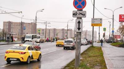 Таксистам-мигрантам могут запретить работать в статусе самозанятых в РФ