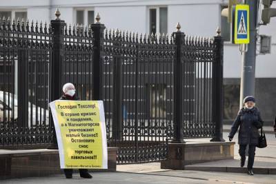 Глава Челябинска отреагировала на пикеты киоскеров у резиденции губернатора