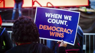 Выборы в США: между празднованием и протестами