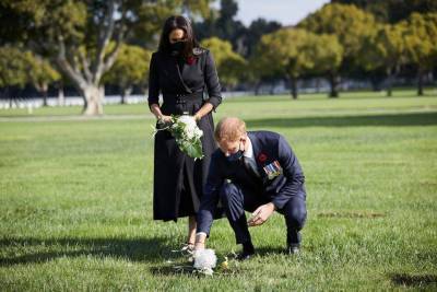 принц Гарри - принц Чарльз - Меган Маркл - Гарри Принц - Принц Гарри и Меган Маркл посетили Национальное кладбище в Лос-Анджелесе - skuke.net - США - Англия - Австралия - Лондон - Лос-Анджелес