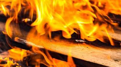 При пожаре в Тамале погиб хозяин деревянного дома