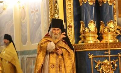 Духовнику патриарха Кирилла митрополит Георгий преподнес икону Божией Матери «Умиление»