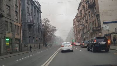 В центре Петербурга загорелось заброшенное здание