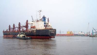 Перевалка грузов в порту латвийского Вентспилса упала на 41%