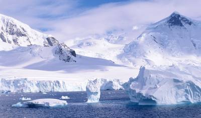 Юристы: Россия вправе сама определить границы континентального шельфа в Арктике