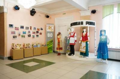 В Кемерове в честь юбилея ДК им. 50-летия Октября организовали необычную выставку