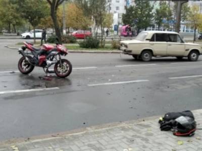 В Николаеве столкнулись мотоцикл и грузовик