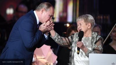 Композитор Пахмутова получила поздравления от Путина