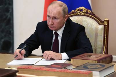 Песков прокомментировал отсутствие поздравлений от Путина Байдену