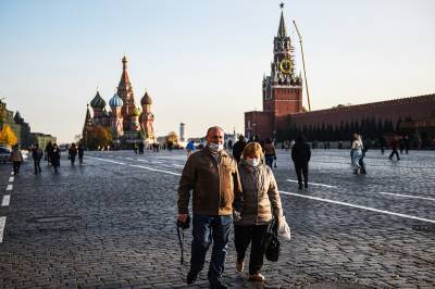 Песков рассказал, почему в России не вводят локдаун