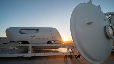 В Неваде прошли пассажирские испытания вакуумного поезда Hyperloop