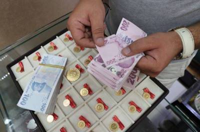 Лира уверенно растет после обещания нового главы ЦБ Турции "решительно" добиваться ценовой стабильности