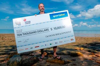 Рыболов отбил окуня у двухметрового крокодила и выиграл 10 тысяч долларов