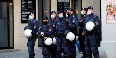 Австрия взялась за борьбу с терроризмом: полиция задержала 30 подозреваемых в более чем 60 рейдах