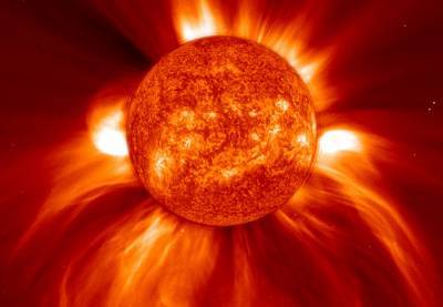 Россиян предупредили о сильнейшем за три года всплеске солнечной активности
