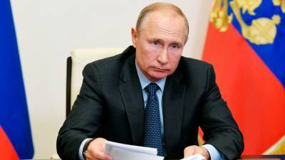 Путин подписал закон о запрете членам Совбеза иметь счета за границей