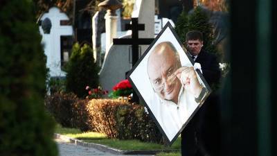 Жванецкого похоронили на московском Новодевичьем кладбище