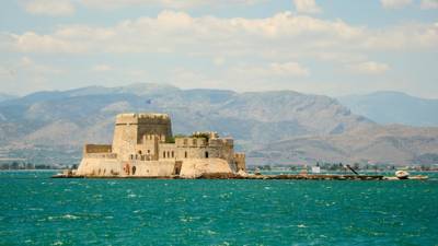 Израильские туристы в Греции: "Мы не застряли, чувствуем себя как в раю"
