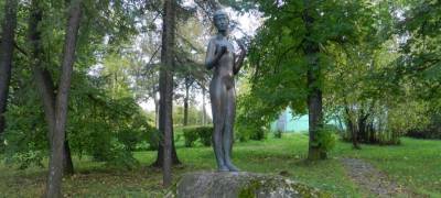 Участники опроса считают, что обнаженные скульптуры в Петрозаводске не нужно запрещать