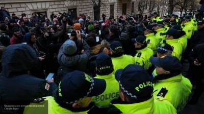 "Любая акция превращается в балаган": политолог о протестах в Грузии