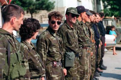 НАТО защищало албанских преступников в Косово — депутат Бундестага