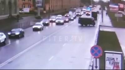 Момент ДТП с реанимацией у Балтийского вокзала попал на видео