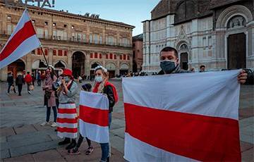 В Италии прошла акцию солидарности с протестующими белорусами