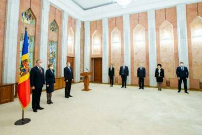 Правительство Молдавии в полном составе: новые министры приняли присягу