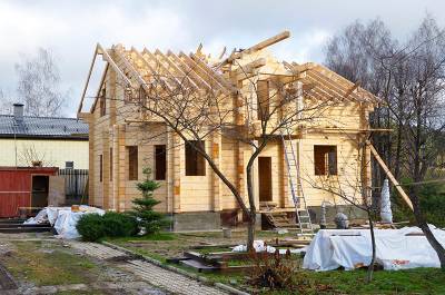 Путин поручил распространить ипотеку на строительство деревянных домов