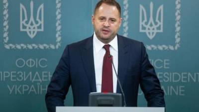 Глава офиса президента Украины Ермак заразился коронавирусом